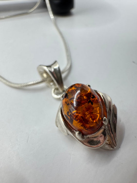 Sterling Silver Amber Pendant Necklace 17”