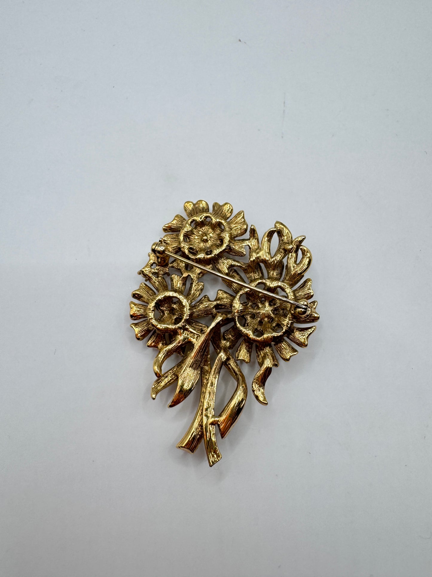 Rare MONET Vintage Flower Brooch – Pearls & Rhinestones, Signed 1960s