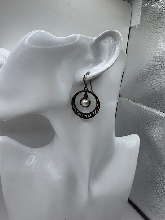 Vintage Israel OR Paz Sterling Silver 925 Hammered Pearl Circle Earrings – Excellent Condition