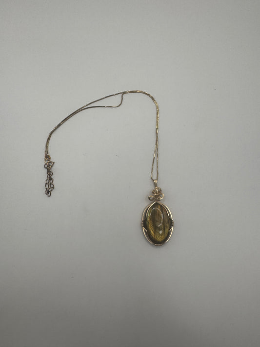 Gold-Plated Sterling Silver Necklace with Labradorite Pendant
