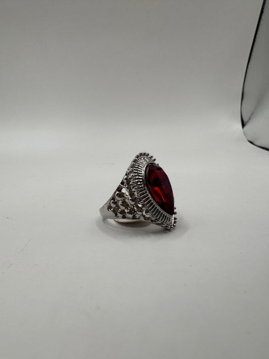 Vintage 925 Silver Ring with Red Glass Stone – Rhodium Plated, Size 9 (Brand New)