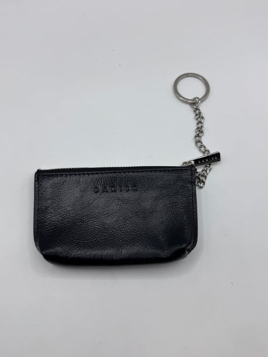 Danier Black Leather Key Pouch – Excellent Condition