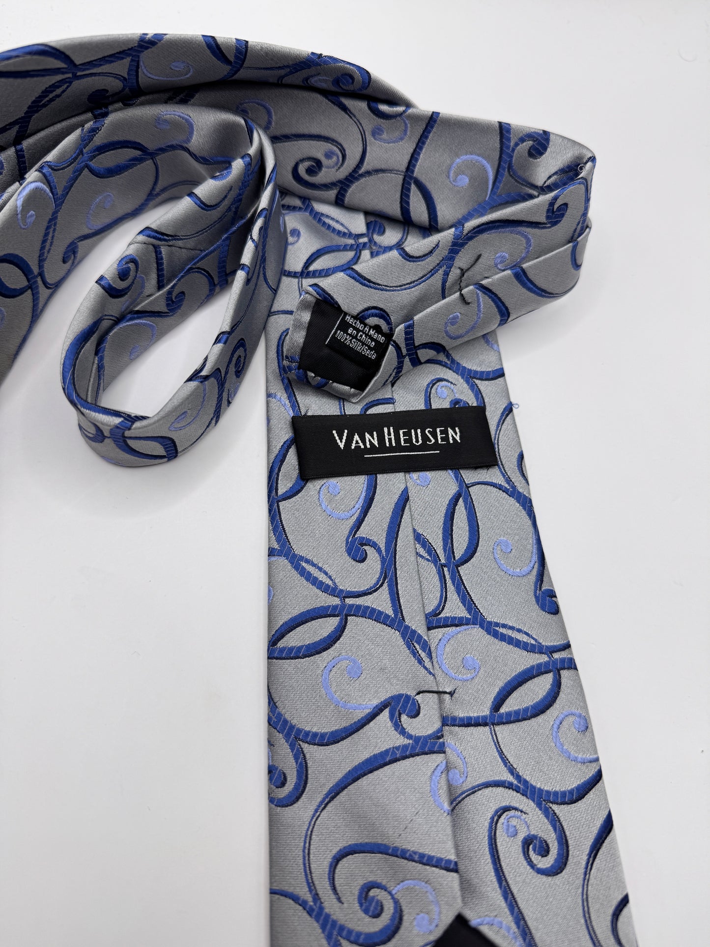 Vintage Van Heusen Silk Tie – 100% Silk, Blue Scroll Pattern