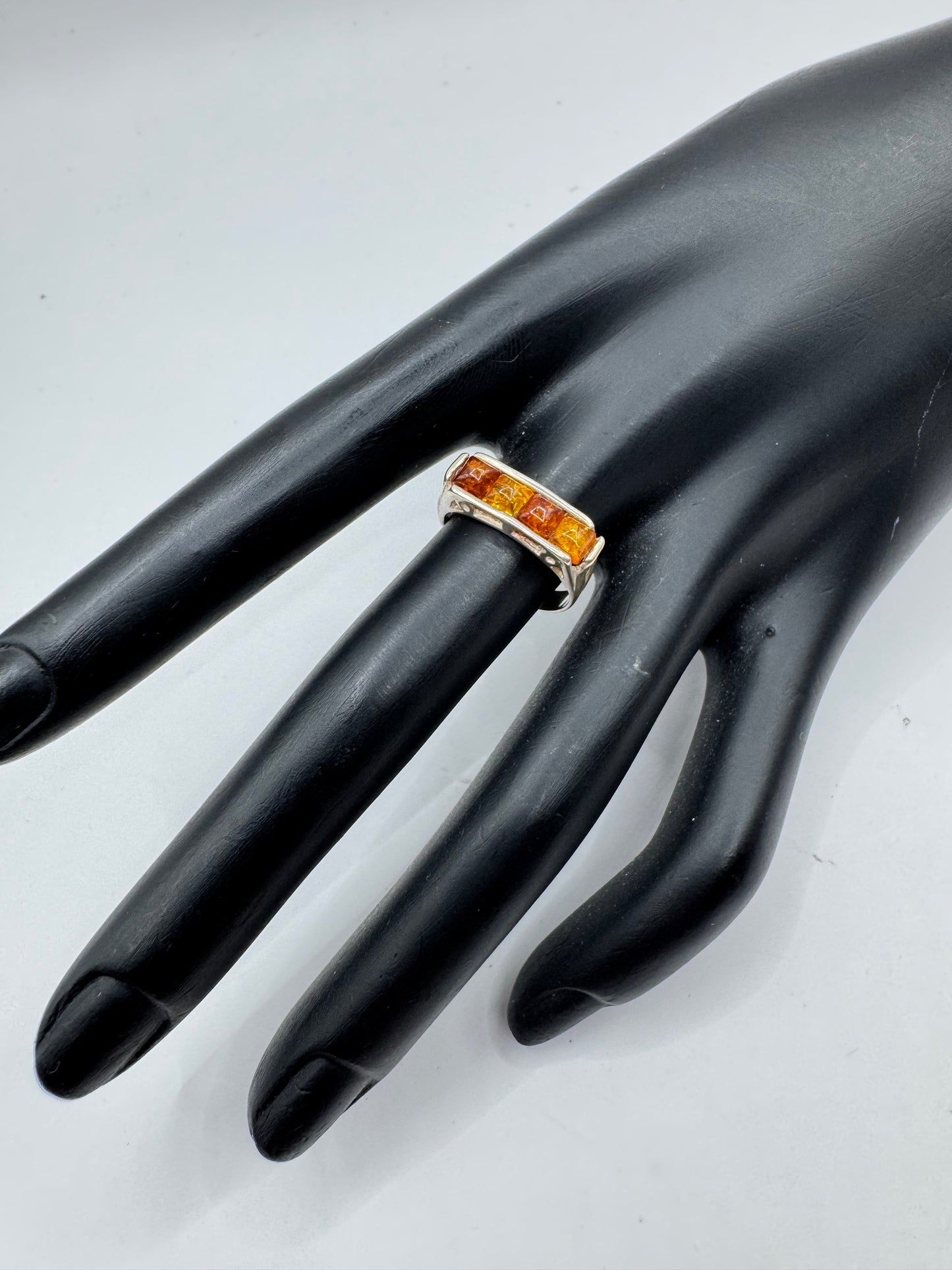 Golden Terra Band – Vintage Sterling Silver Amber Ring (Size 7)