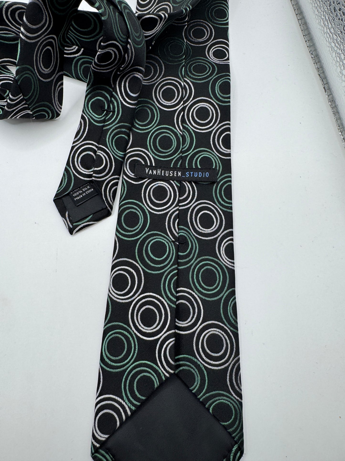 Vintage Van Heusen Studio Silk Tie – 100% Silk, Geometric Circle Print