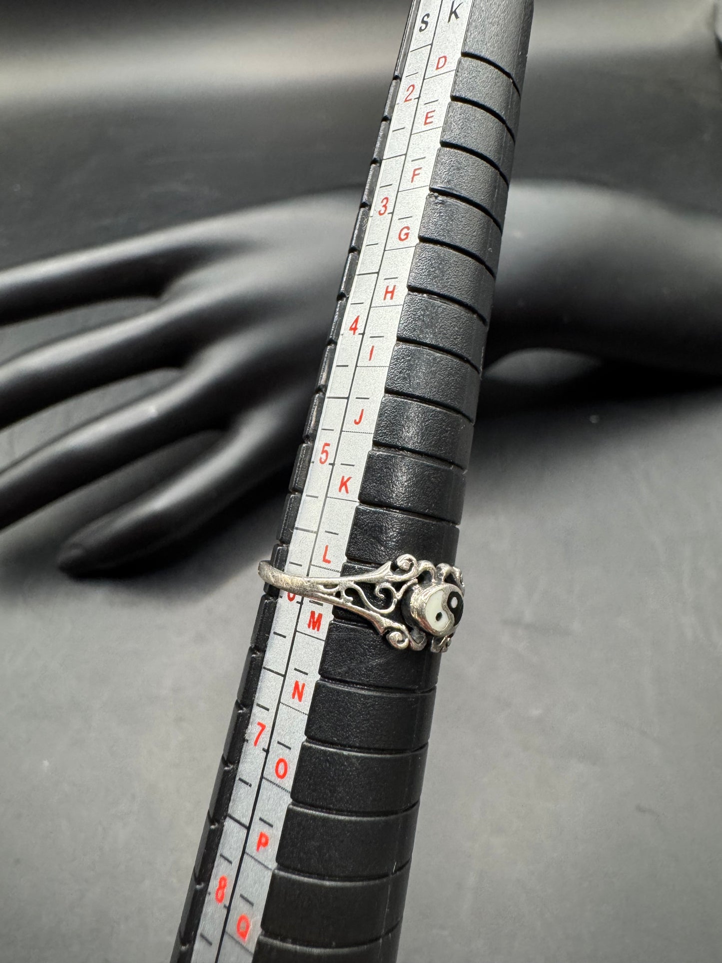 Vintage Sterling Silver Ring - Size 6