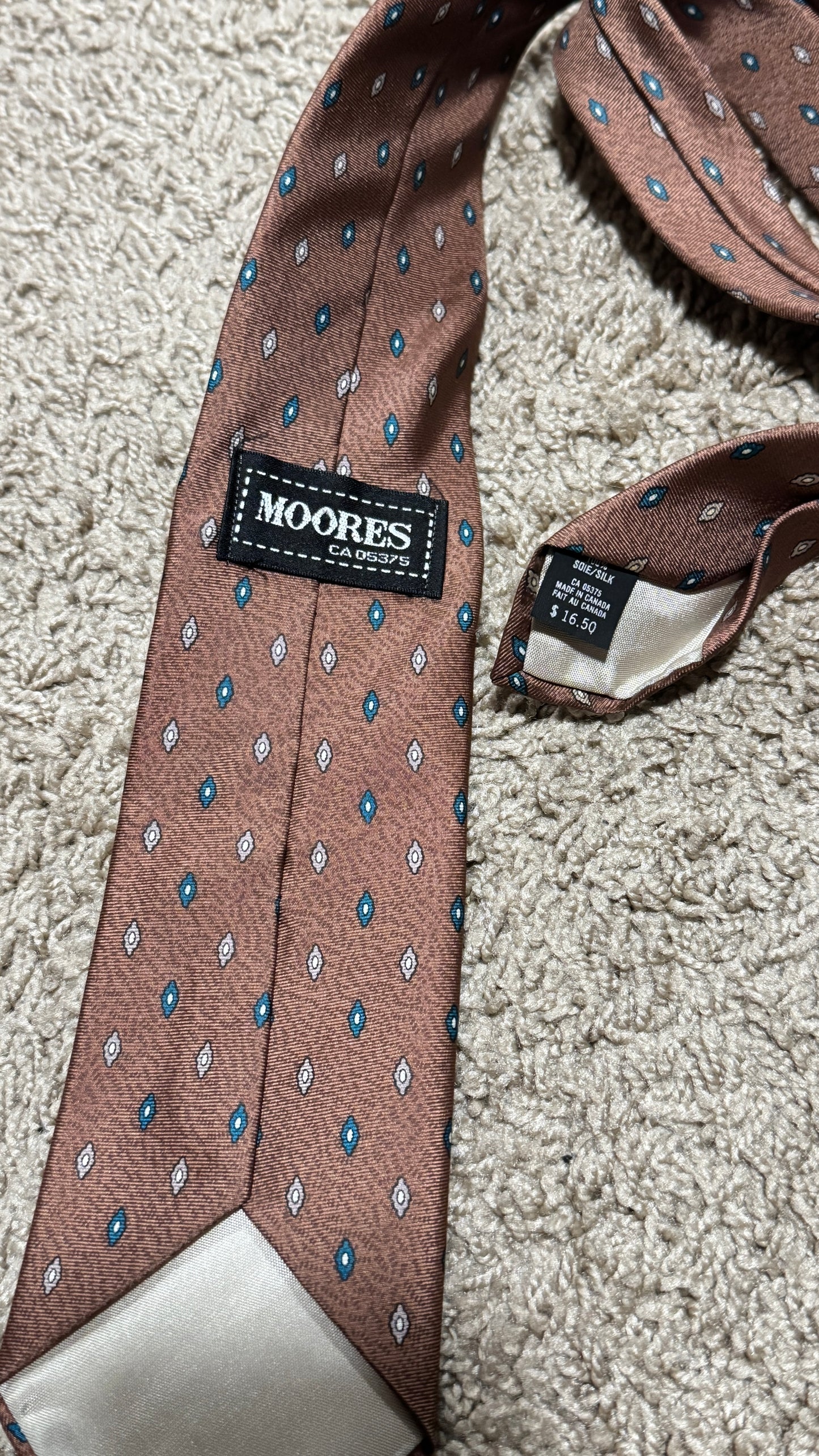 Vintage Moores 100% Silk Brown Geometric Pattern Tie – Classic Designer Style 57” x 3”