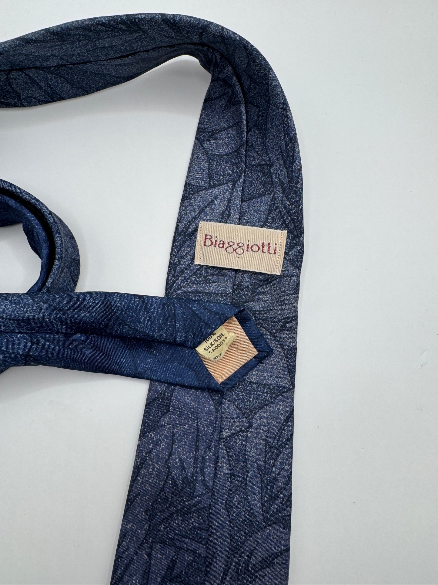 Vintage Biaggiotti Silk Tie – 100% Silk, Tonal Navy Leaf Pattern