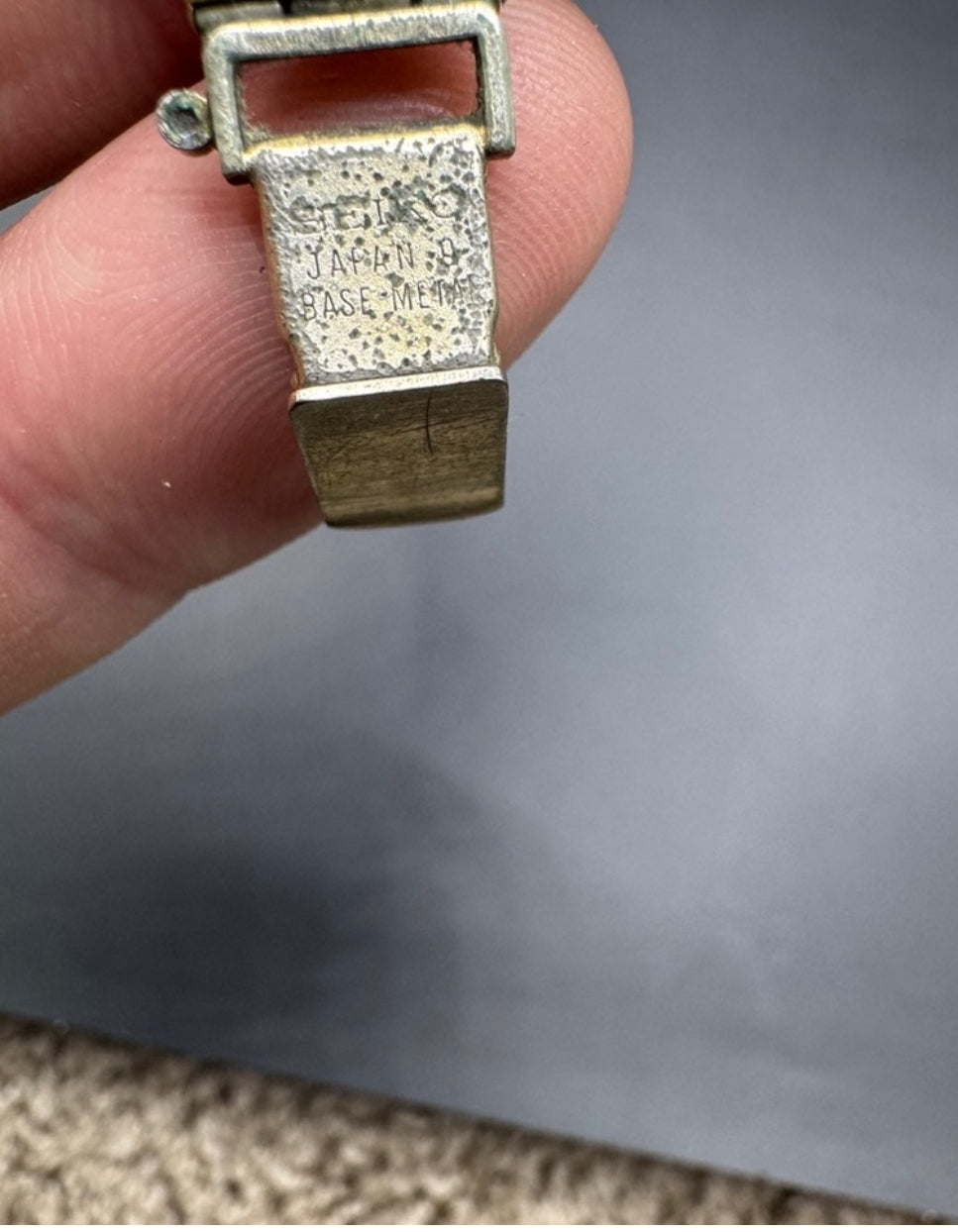 1976 Seiko Gold Tone Mechanical Ladies Watch – Vintage Textured Bracelet Timepiece