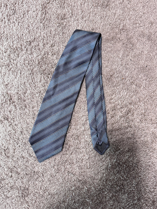 Vintage Giorgio Armani 100% Silk Striped Tie, 57” x 4” – Excellent Condition
