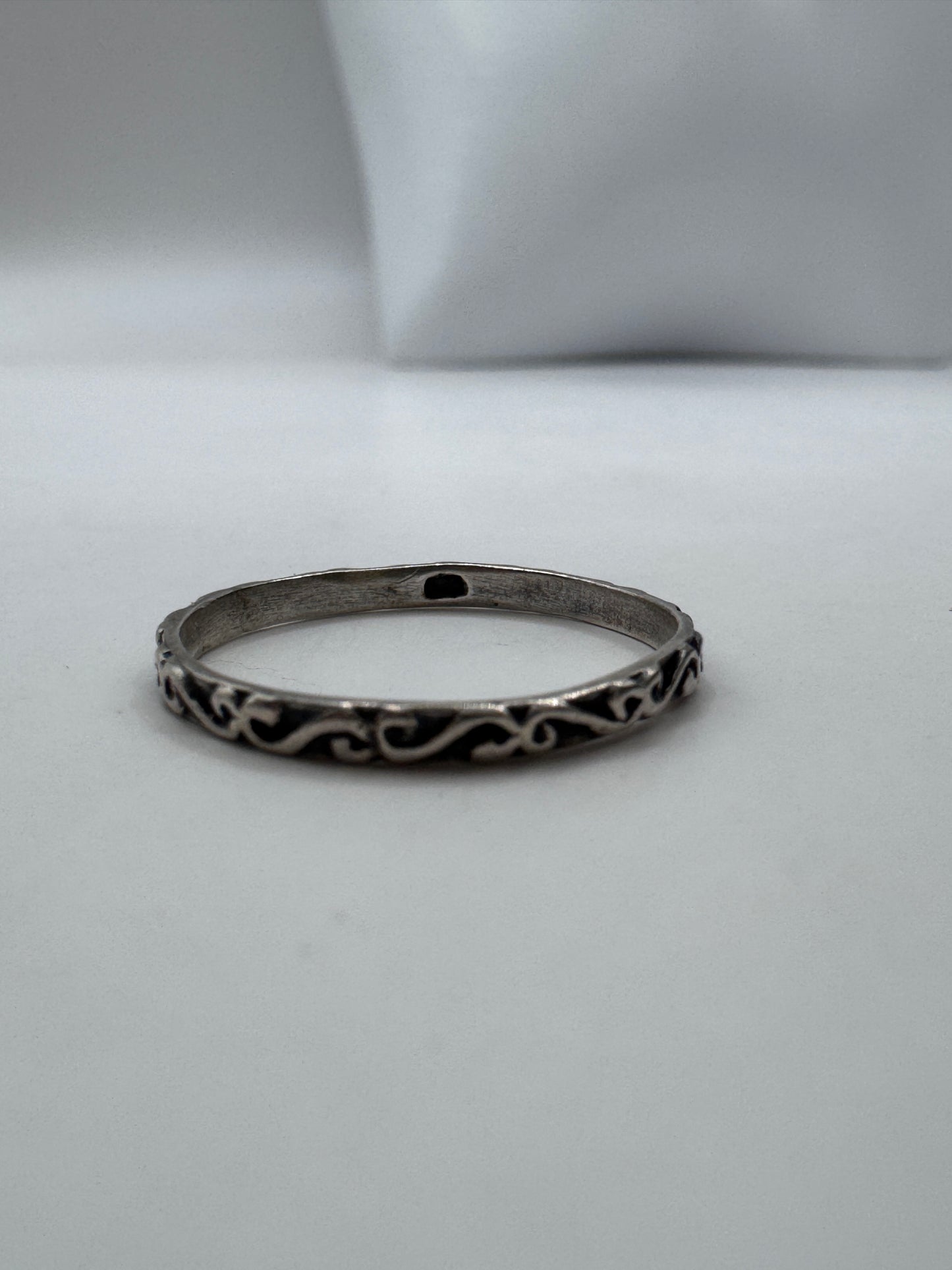 Vintage Patinated Sterling Silver Ring – Size 8 US, Excellent Condition