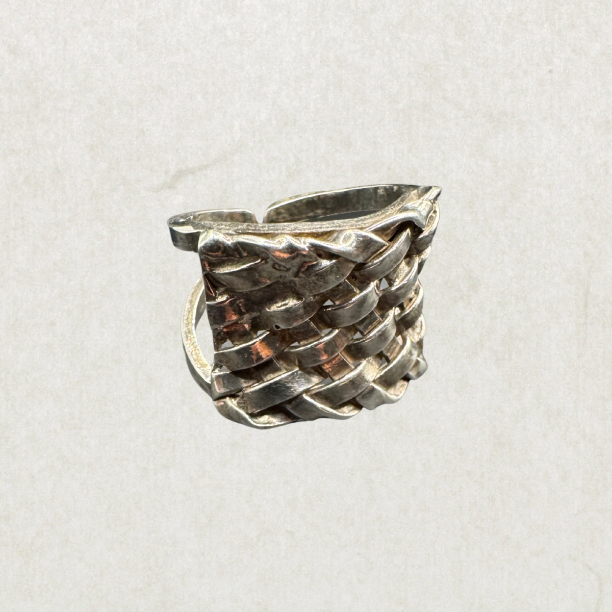 Sterling Silver 925 Ring - Size 8.5