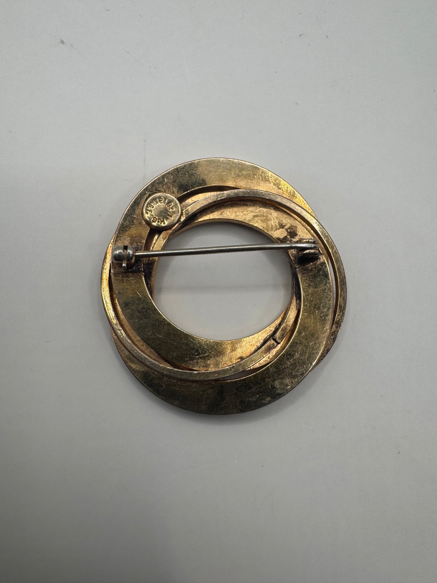 Vintage H.G. 1/20 12K Gold Filled Florentine Circle Brooch