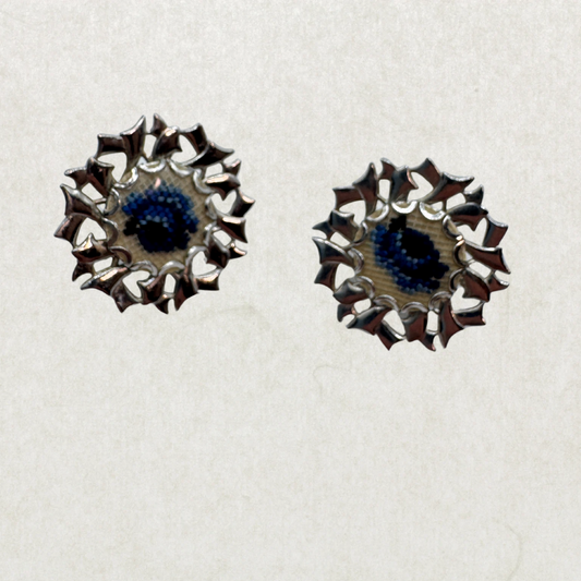 Vintage Silver Tone Clip-On Earrings – Elegant Retro Style