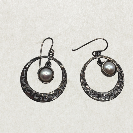 Vintage Israel OR Paz Sterling Silver 925 Hammered Pearl Circle Earrings – Excellent Condition
