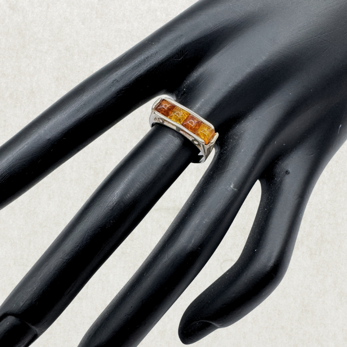 Golden Terra Band – Vintage Sterling Silver Amber Ring (Size 7)