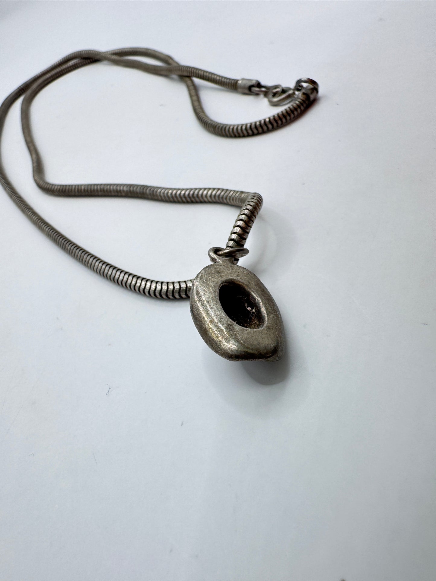 Vintage Heavy Sterling Silver Hat Pendant Necklace – Excellent Condition