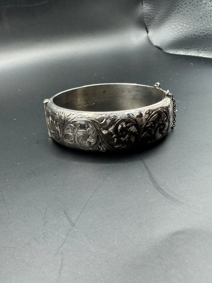 Antique Smith & Ewen Sterling Silver Bangle – Edinburgh 1909, Hand Engraved, Dated 1916