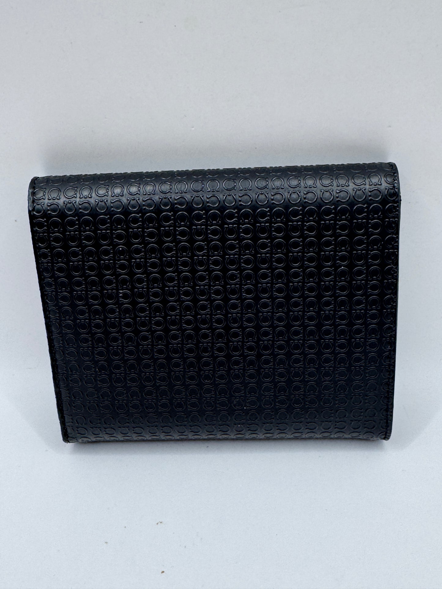 Salvatore Ferragamo Gancini Monogram Bifold Wallet – Excellent Condition