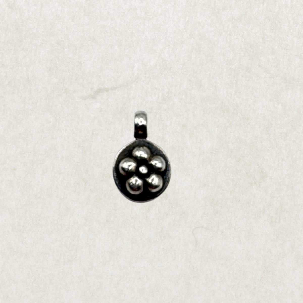 Vintage Sterling Silver Floral Pendant – Excellent Condition