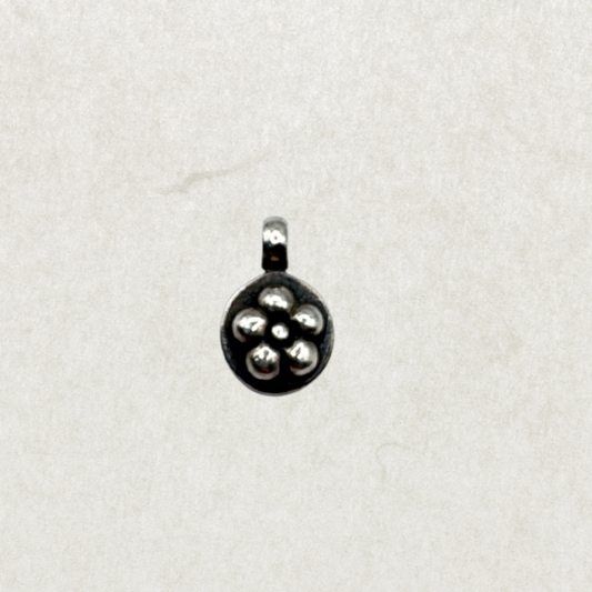 Vintage Sterling Silver Floral Pendant – Excellent Condition