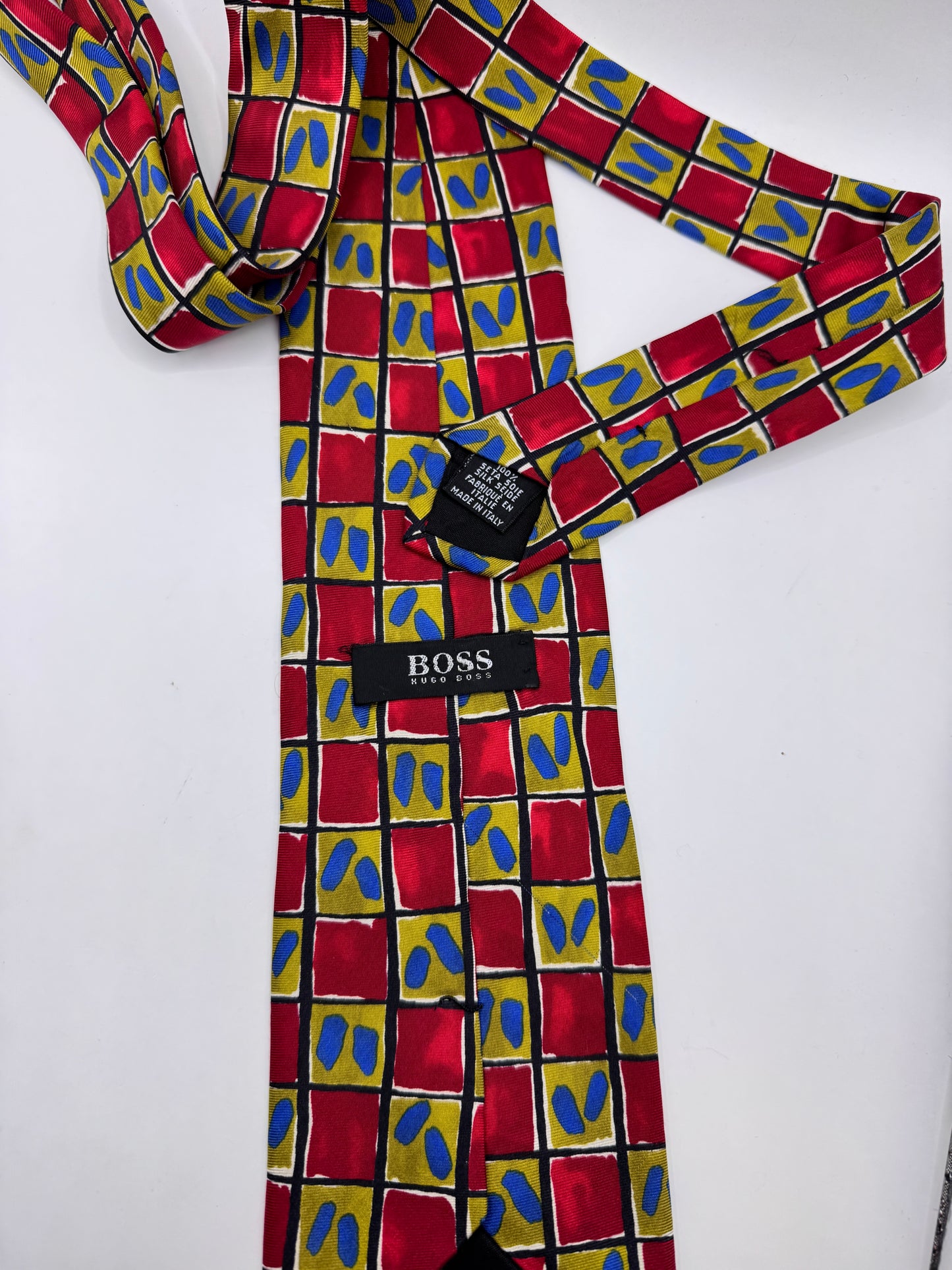 Rare Vintage Hugo Boss Silk Tie – 100% Silk, Abstract Red & Gold Pattern