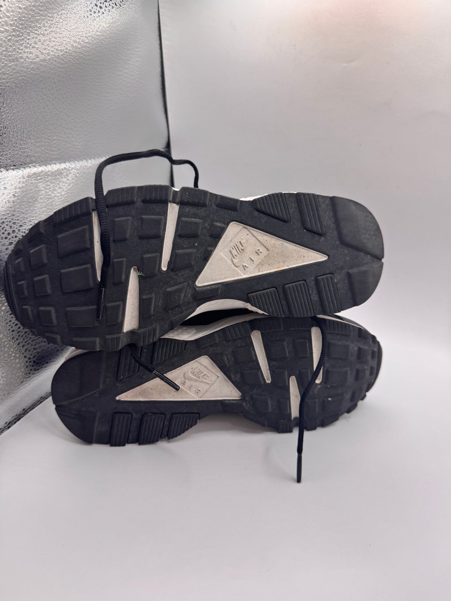 Nike Women’s Air Huarache Run SE 859429-001 – Metallic Hematite / Black / Dark Grey (US 8 / EU 39)