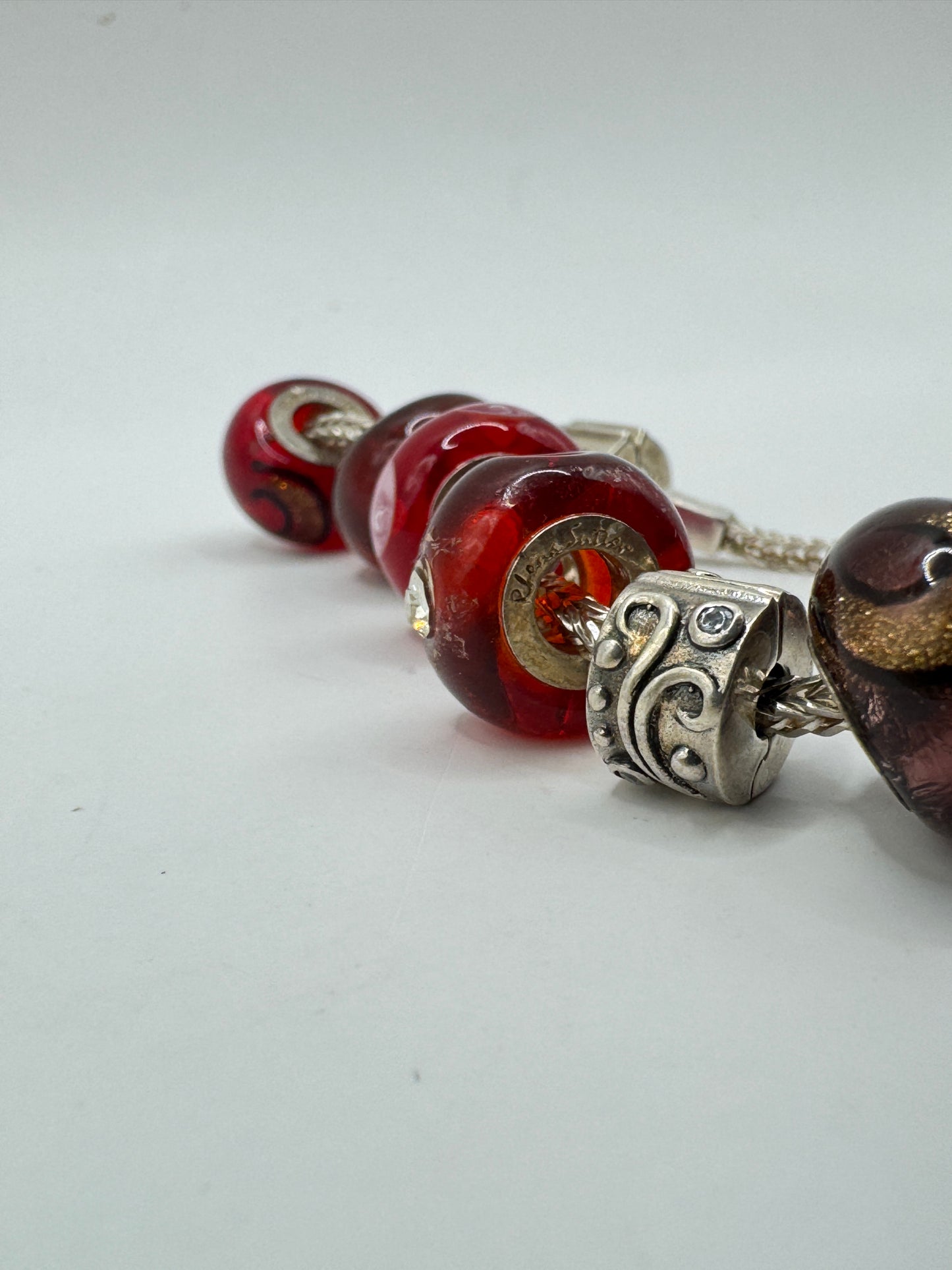 Vintage Rhona Sutton Sterling Silver Murano Glass Charm Bracelet – Red & Black European Beads