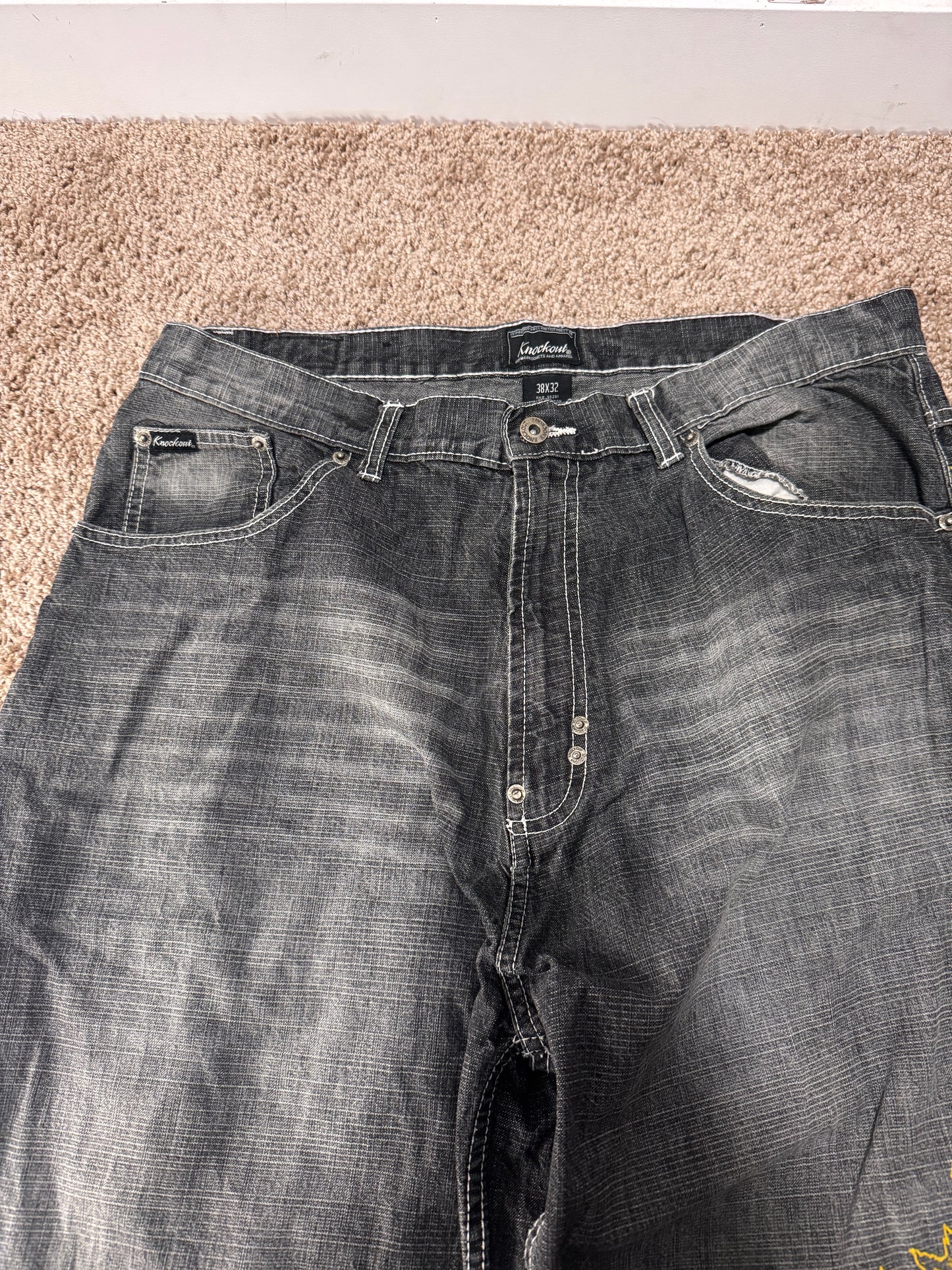 Vintage Y2K Knockout Men’s Baggy Jeans – Size 38x32, Black Denim w/ Gold Graphic Print, Hip Hop Style