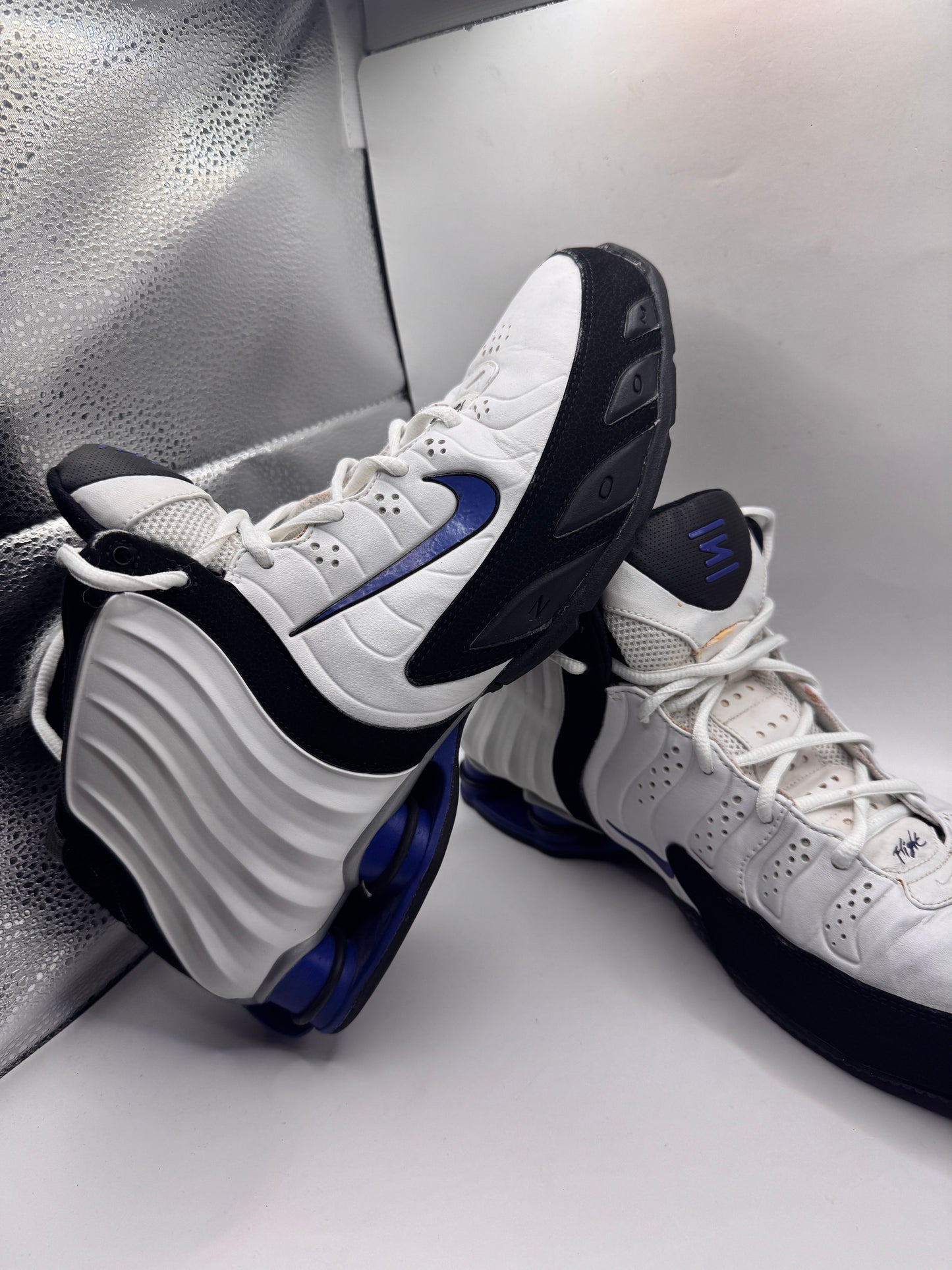 Vintage 2005 Nike Shox Lethal TB – Size 11, White/Black/Blue, Retro Basketball Sneakers