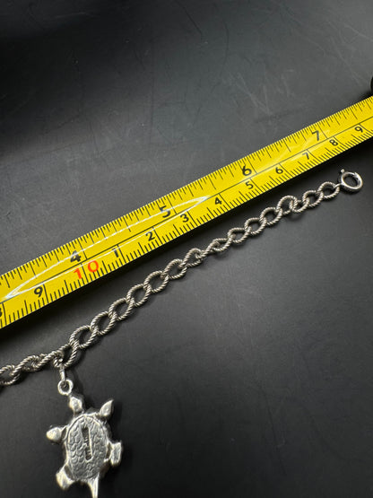 Vintage Sterling Silver Bracelet with Turtle Charm – 7”