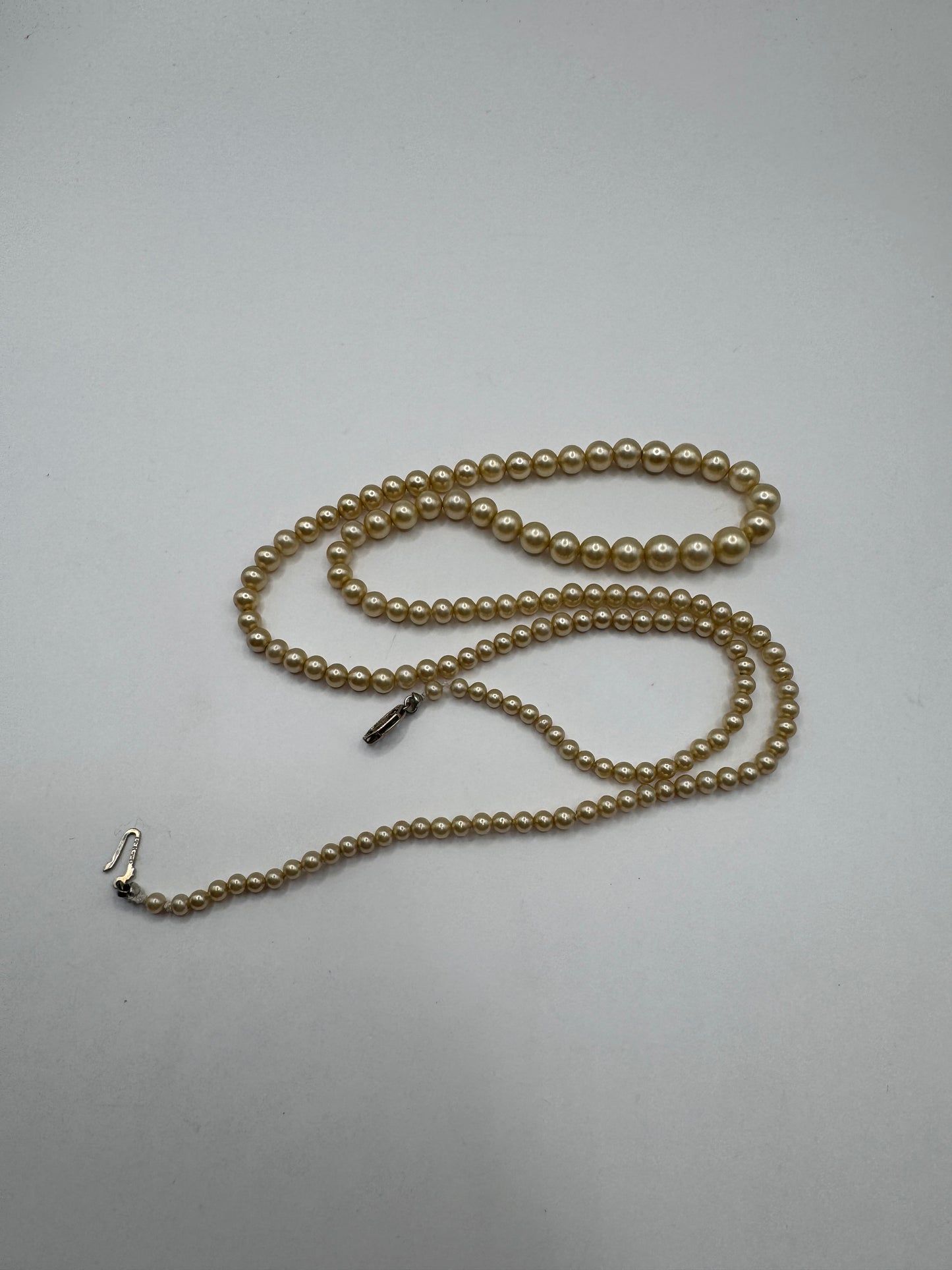 Vintage Cultured Pearl Necklace – Graduated, 14K Gold Clasp