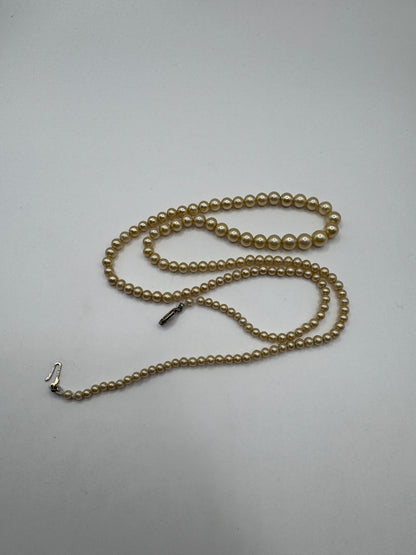 Vintage Cultured Pearl Necklace – Graduated, 14K Gold Clasp