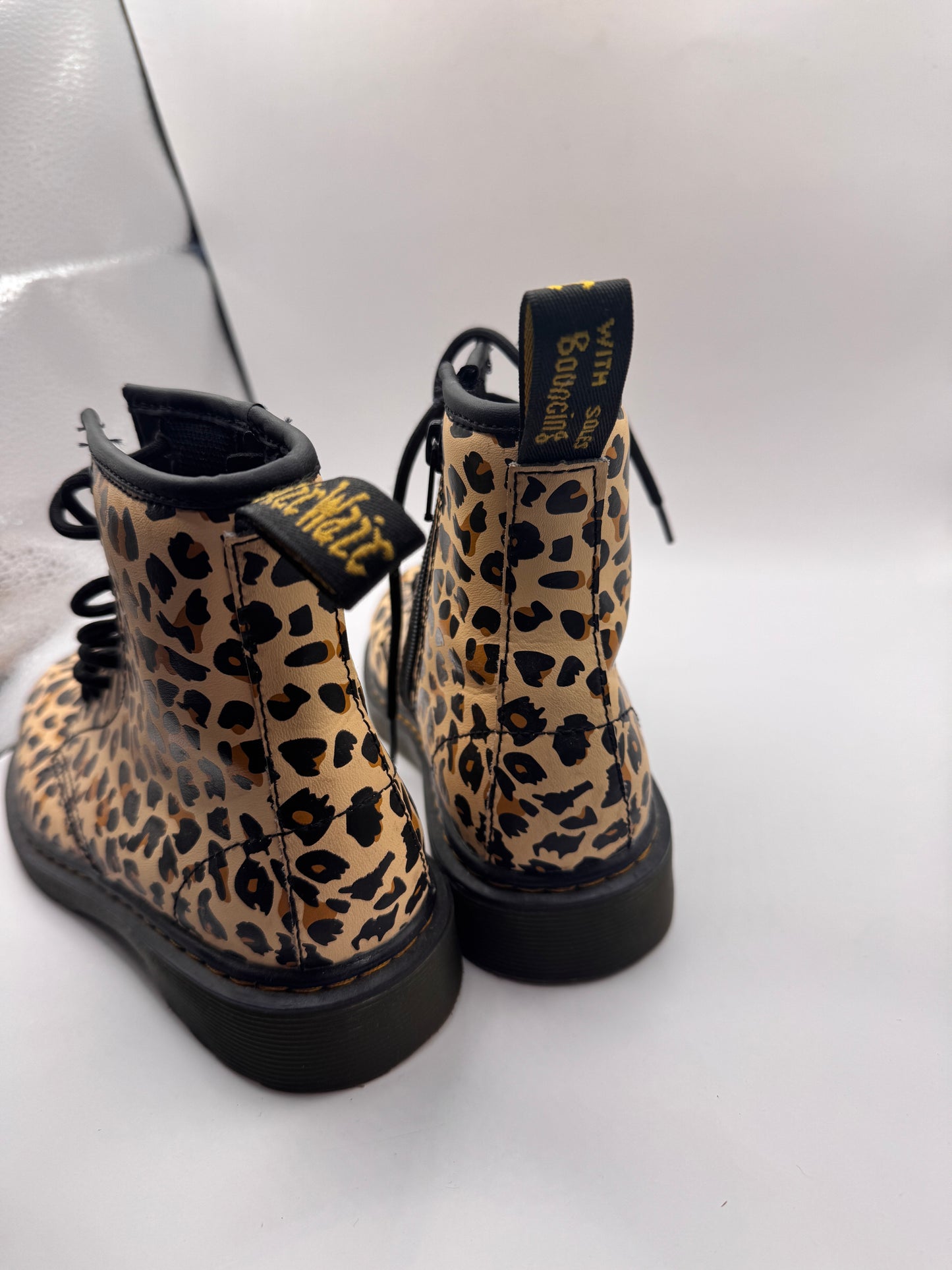 Dr. Martens 1460 Pascal Leopard Girls Combat Boots – EU 34 / US 3