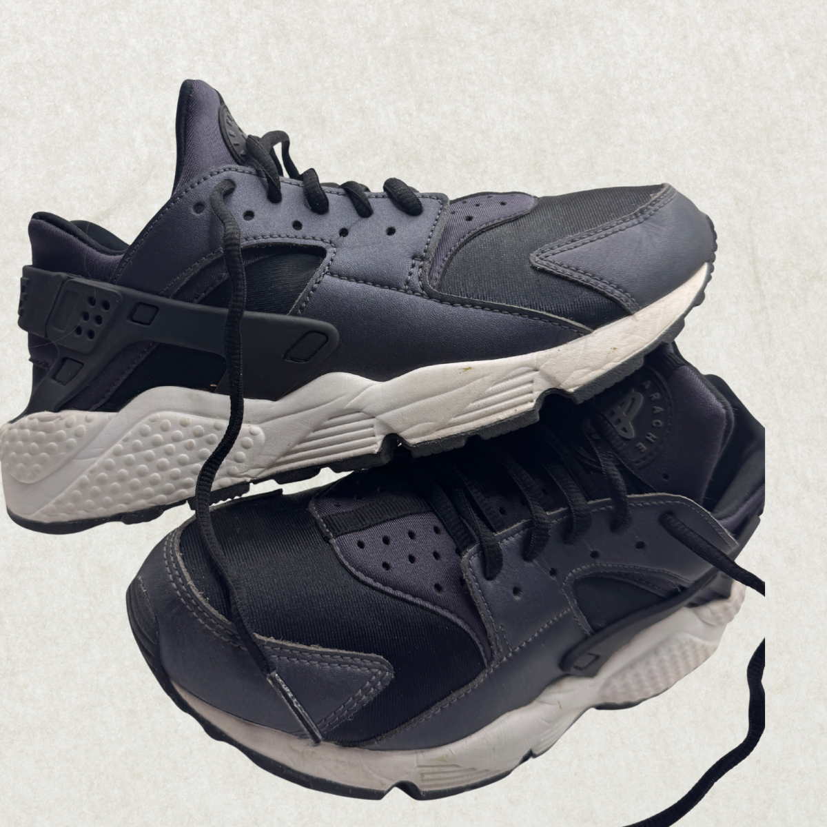 Nike Women’s Air Huarache Run SE 859429-001 – Metallic Hematite / Black / Dark Grey (US 8 / EU 39)