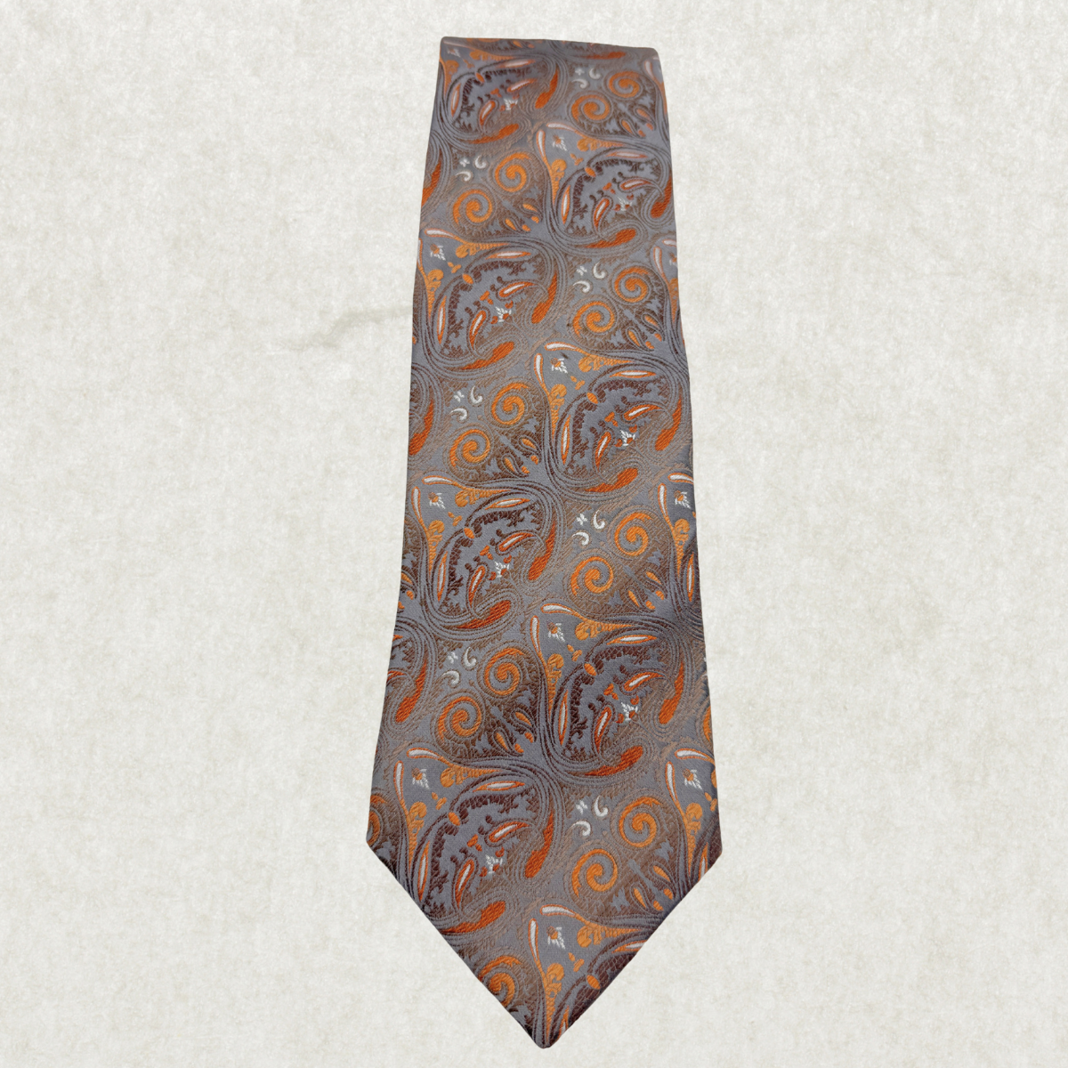 Vintage Van Heusen Silk Tie – 100% Silk, Classic Menswear