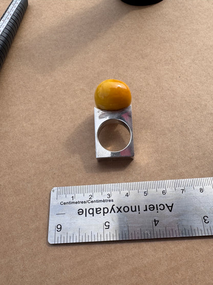 Vintage Mogens Godskesen Huge Sterling Silver Modernist Ring with Butterscotch Baltic Amber, 1970s, Size 8
