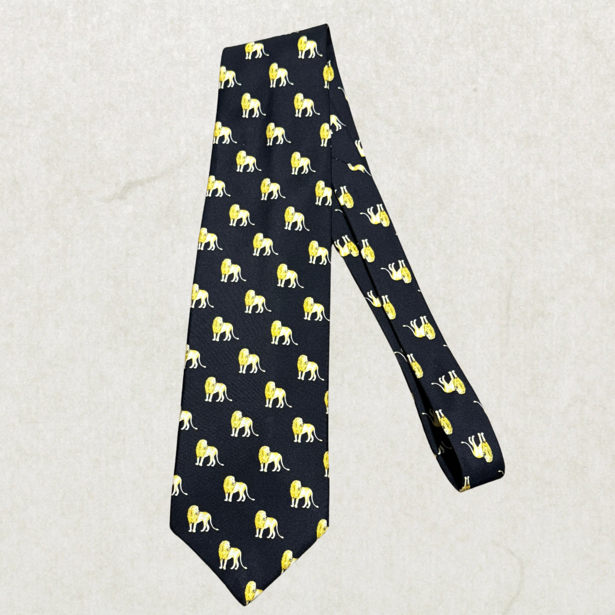 Vintage Into Africa Lion Print 100% Silk Tie – Novelty Animal Necktie 57” x 4”