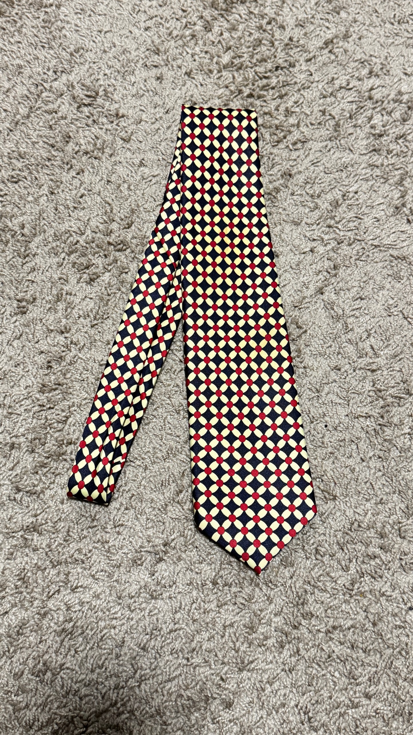 Vintage René Chagal Silk Tie – Geometric Chain Pattern, Red & Navy, 100% Silk, 57”