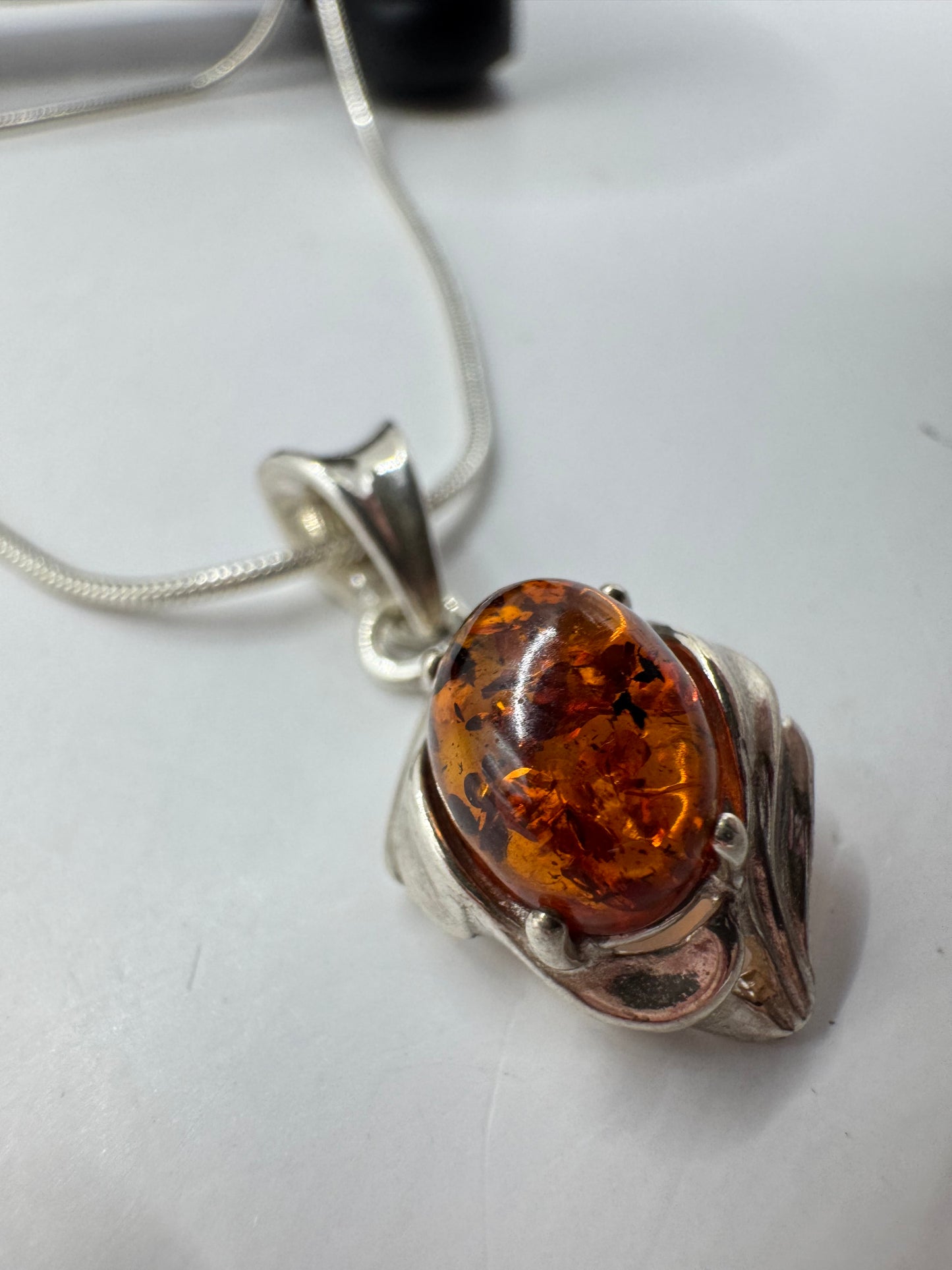 Sterling Silver Amber Pendant Necklace 17”