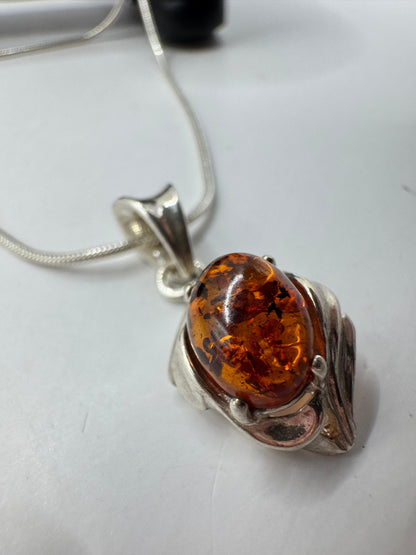 Sterling Silver Amber Pendant Necklace 17”