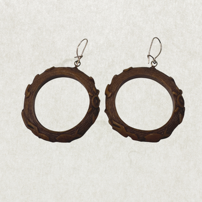 Vintage 80s Carved Plastic Hoop Earrings with 10K Gold Hooks – Excellent Condition