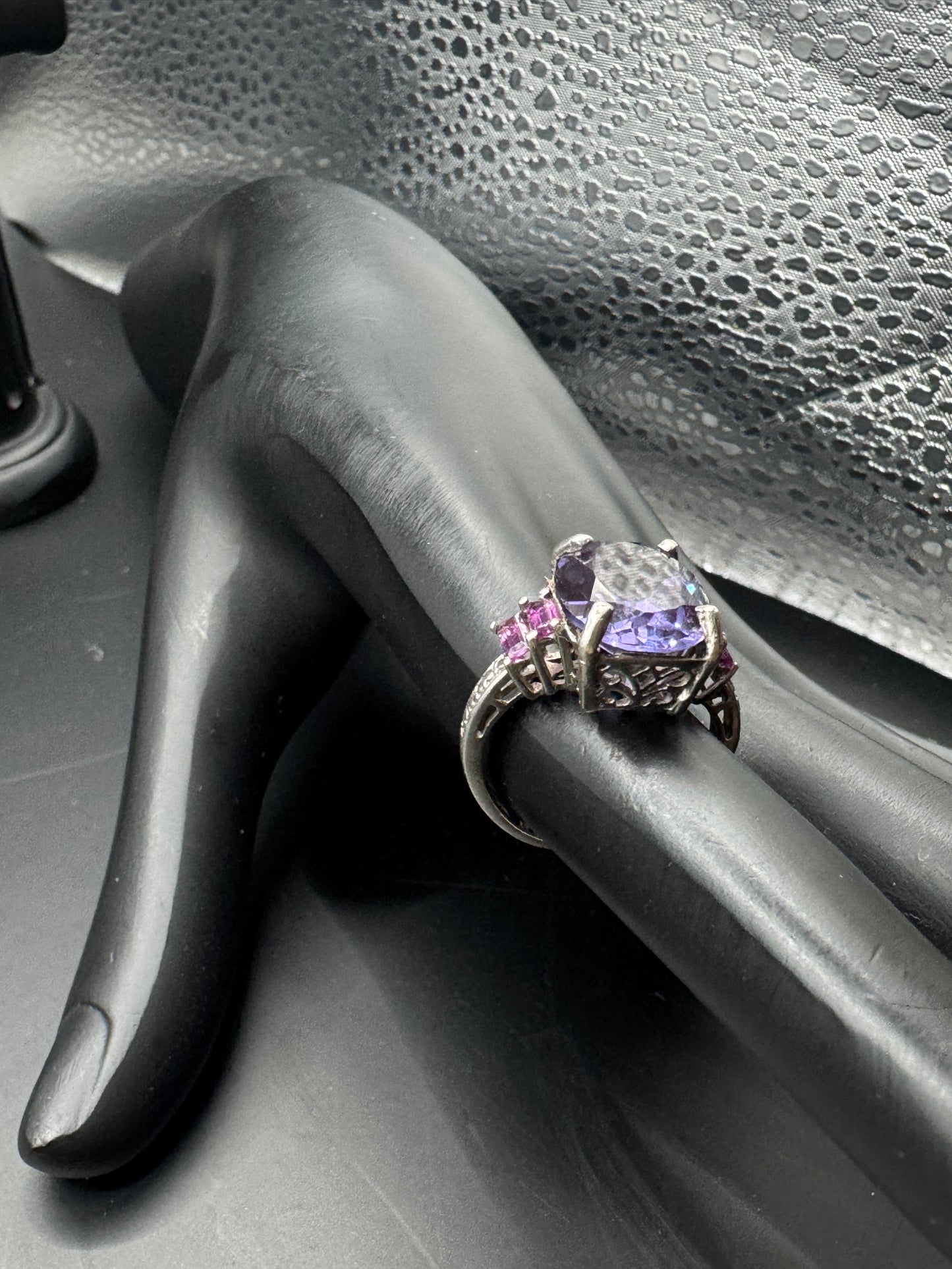 Vintage Sterling Silver Ring with Large Purple Stone & Pink Side Accents – Statement Cocktail Ring Sz 7
