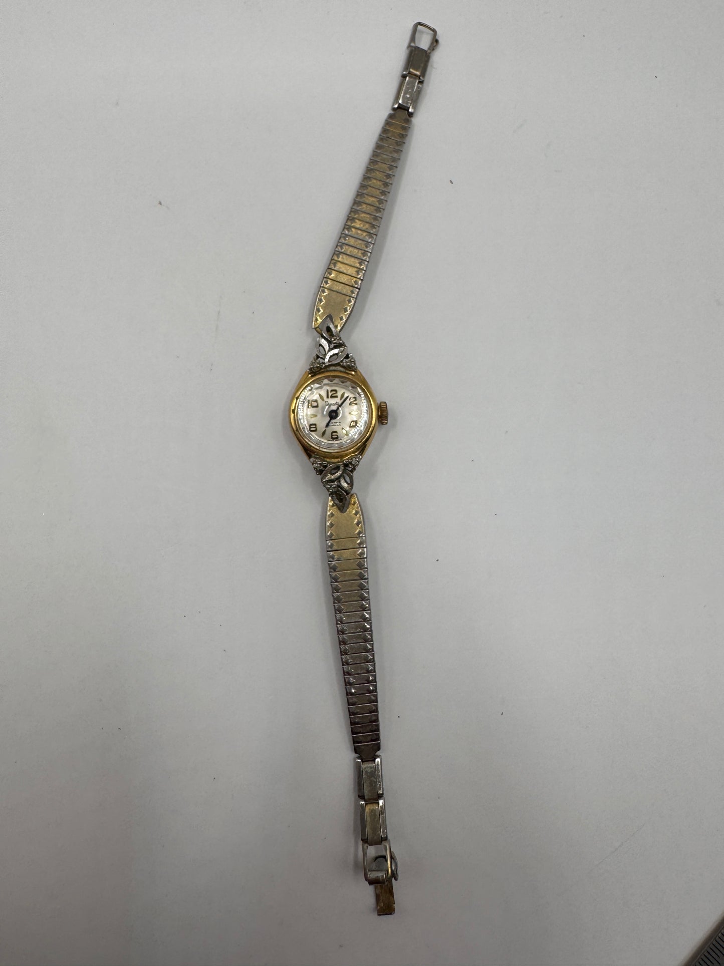 Vintage Dynasty Ladies’ Watch – Two-Tone, Mechanical, Excellent Condition