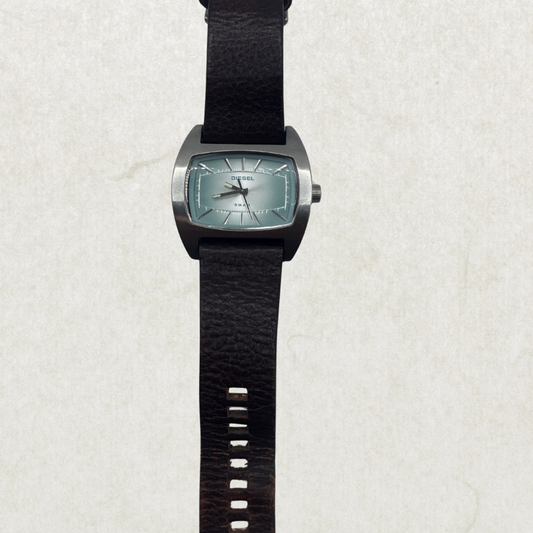 Rare Vintage Men’s Diesel Watch DZ-2039 – Bold Style, Iconic Design