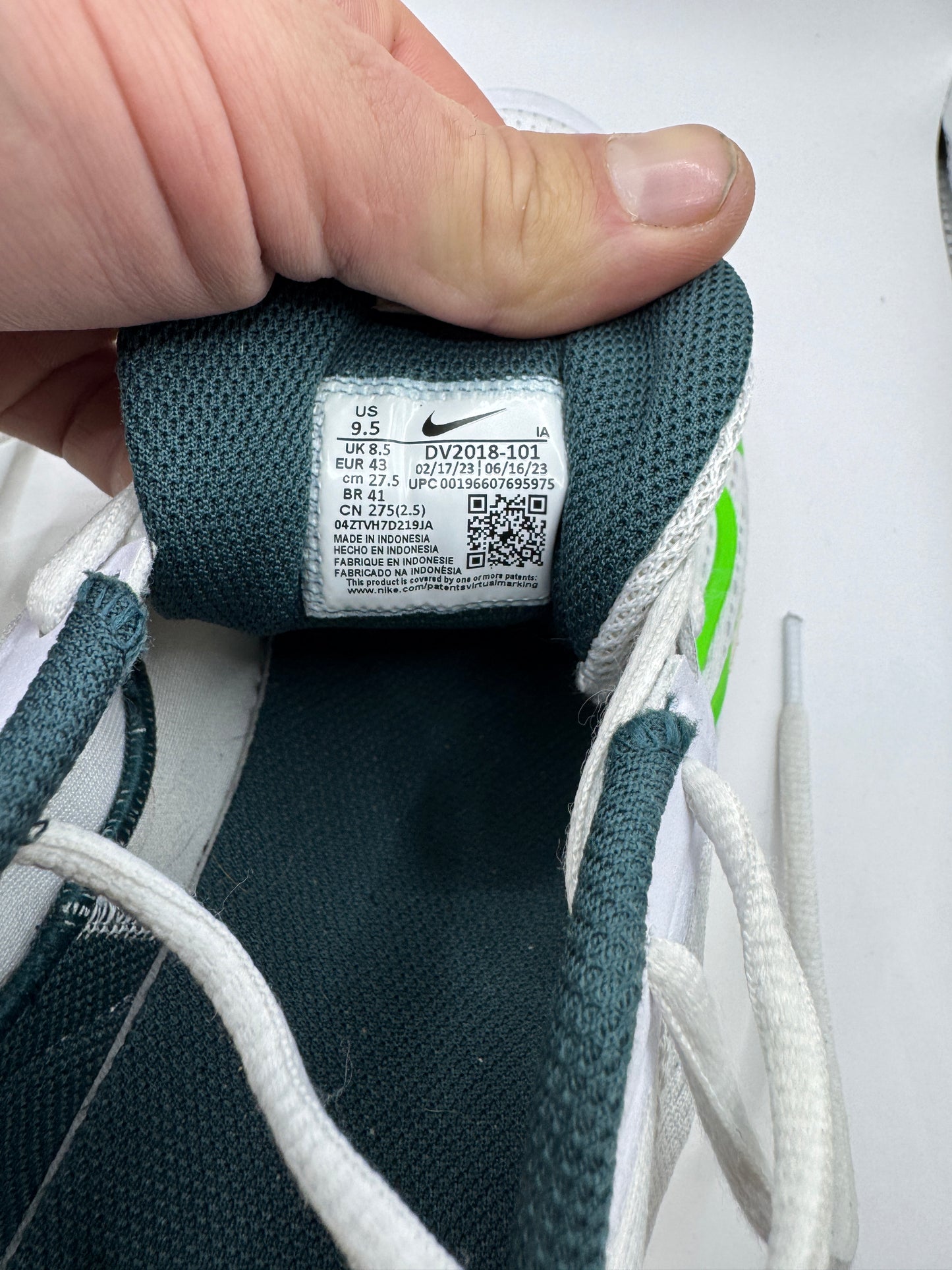 Nike Court Vapor Lite 2 Men’s Tennis Shoes – White | US 9.5 / EU 43