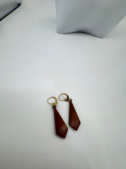 Vintage Red Wood Drop Earrings with 14K Gold Hooks – Excellent Condition