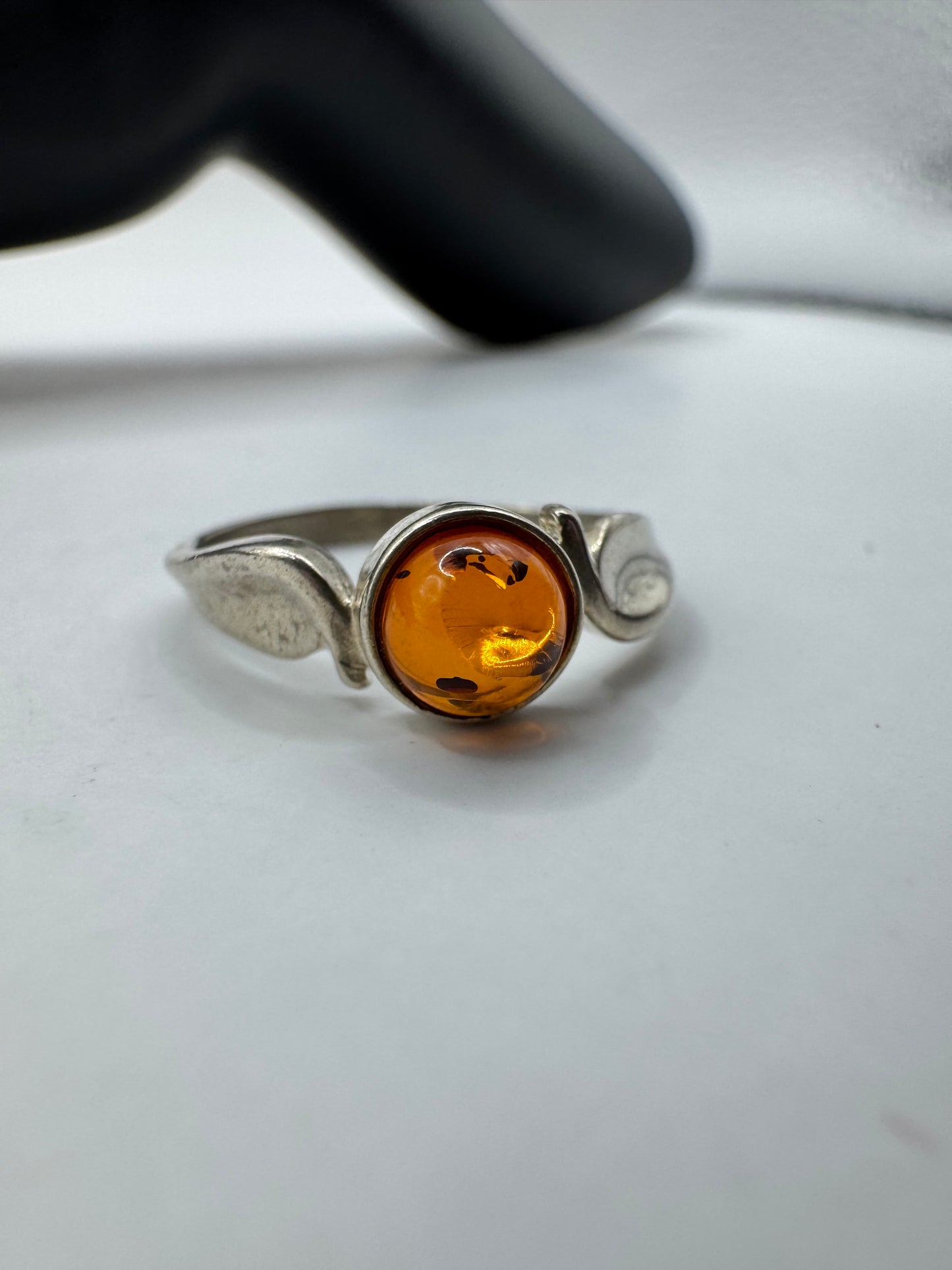 Silver 925 Amber Leaf Ring Size 8.5