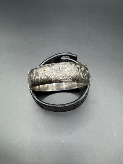 Antique Smith & Ewen Sterling Silver Bangle – Edinburgh 1909, Hand Engraved, Dated 1916