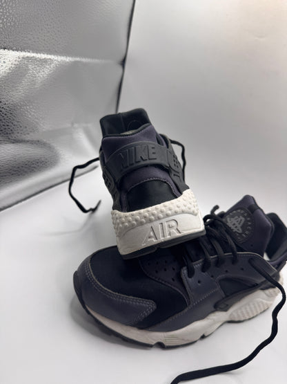 Nike Women’s Air Huarache Run SE 859429-001 – Metallic Hematite / Black / Dark Grey (US 8 / EU 39)